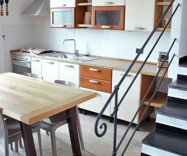 Semesterbostad Azalea